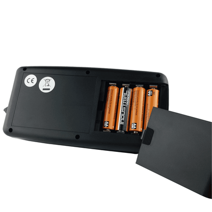 Sporttimer KondiMaster MULTI Rückseite mit 4 AA-Batterien